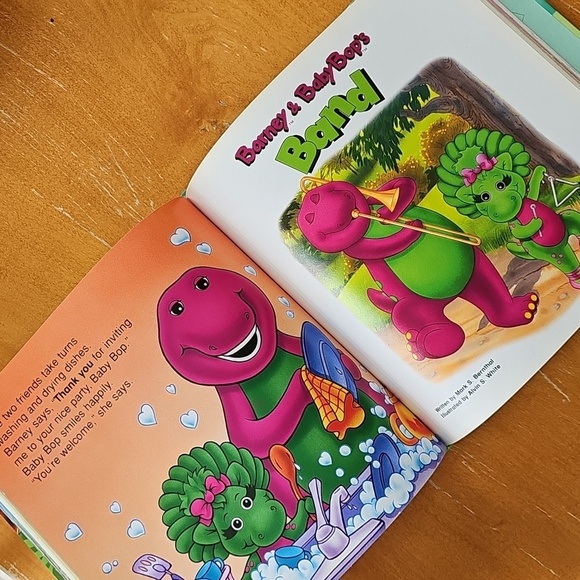 Vintage Barneys Storybook Treasury Large Picture Book - Picture 13 of 14